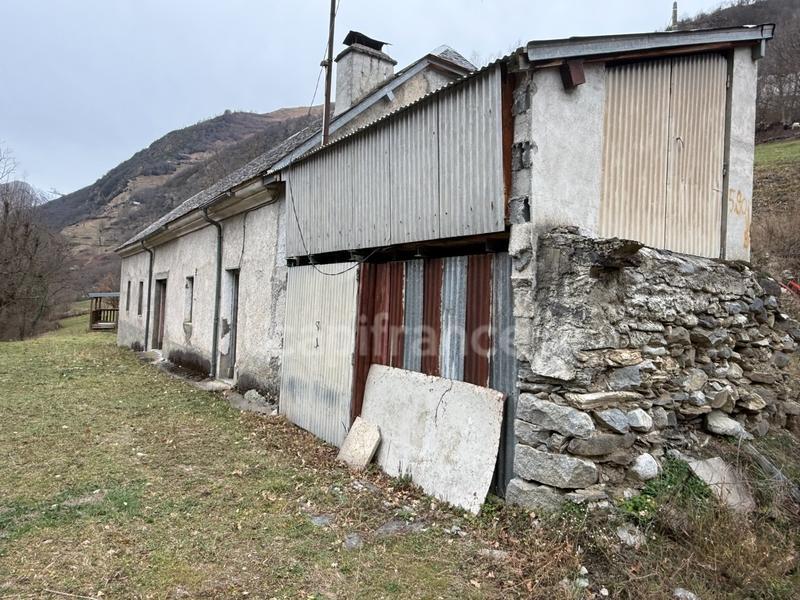 Propriété - 100 m² - 3 pièces