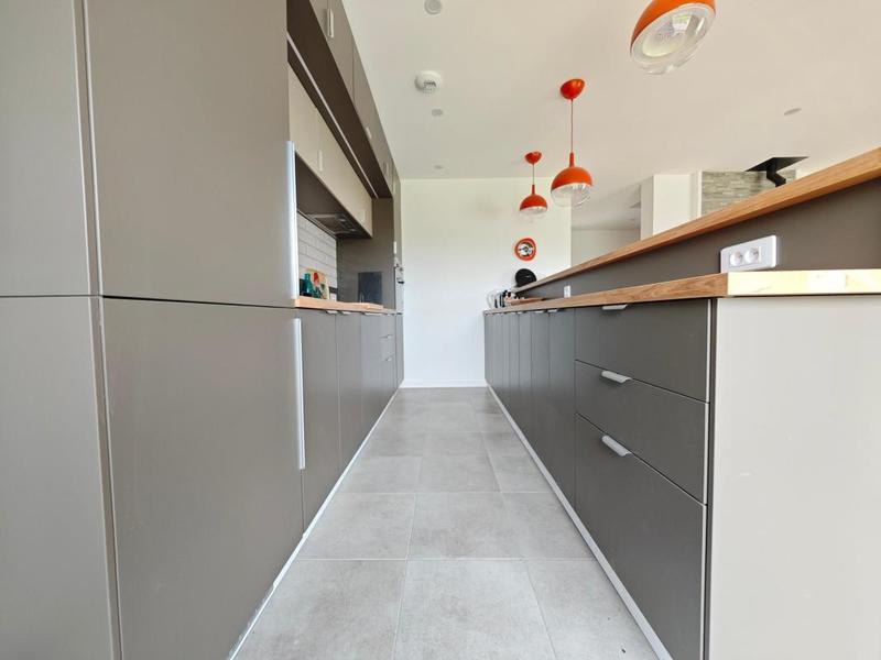 Maison - 169 m² - 6 pièces