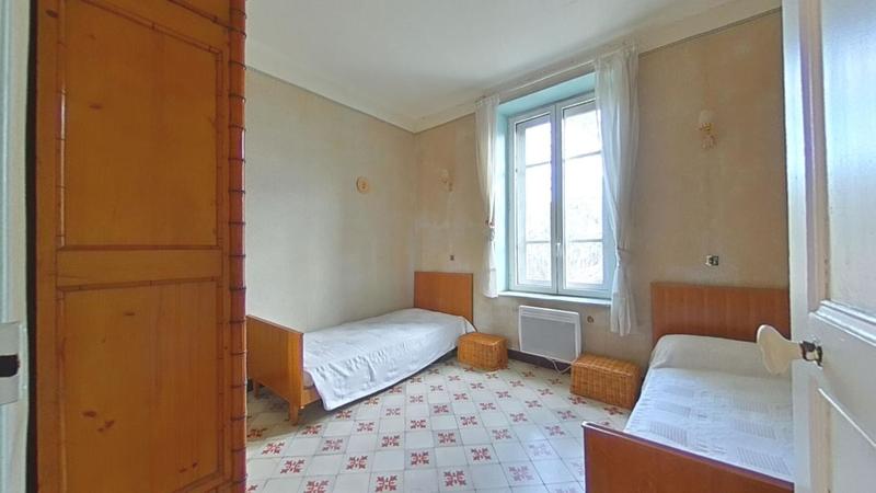 Maison - 402 m² - 16 pièces