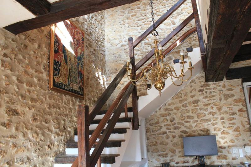 Propriété - 251 m² - 10 pièces