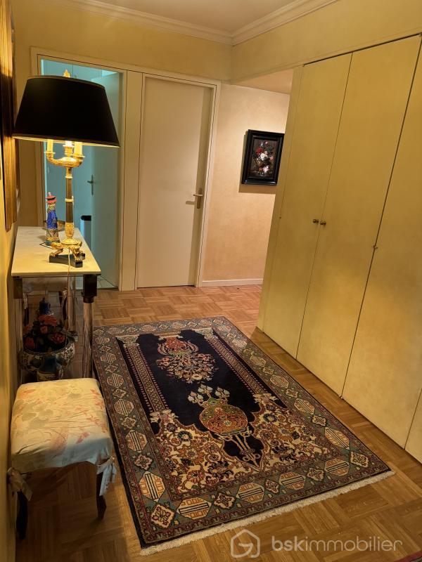 Appartement - 197 m² - 6 pièces