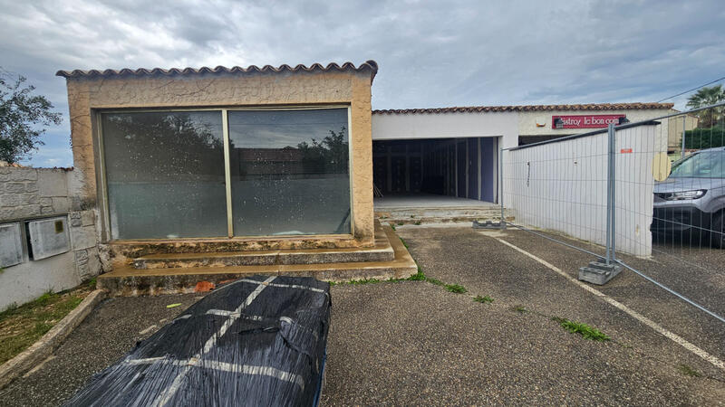 Local commercial - 90 m² - 2 pièces