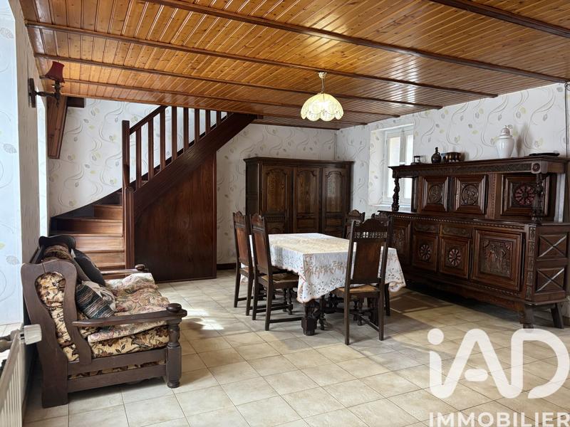 Maison - 90 m² - 5 pièces