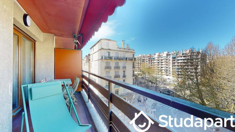 Chambre - 11 m² - 1 pièce