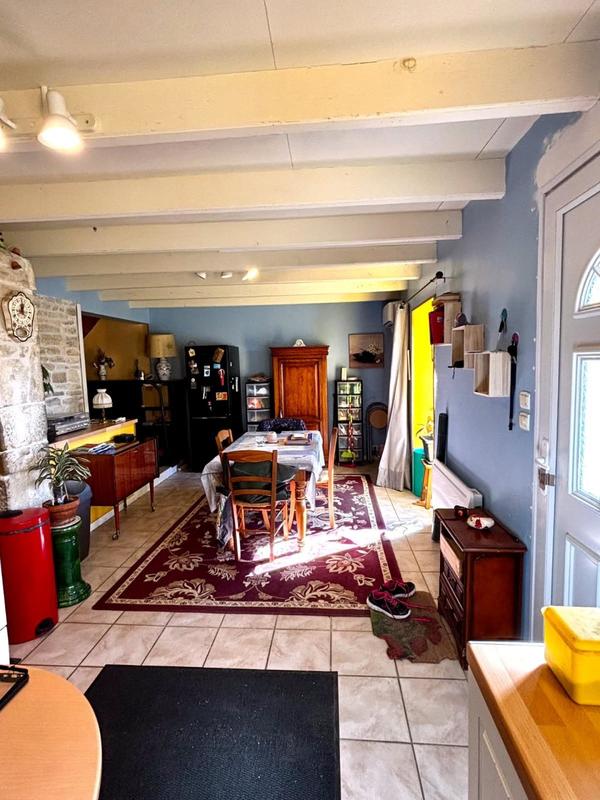 Maison - 228 m² - 10 pièces