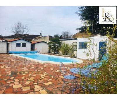 Maison traditionnelle - 136 m² - 4 pièces