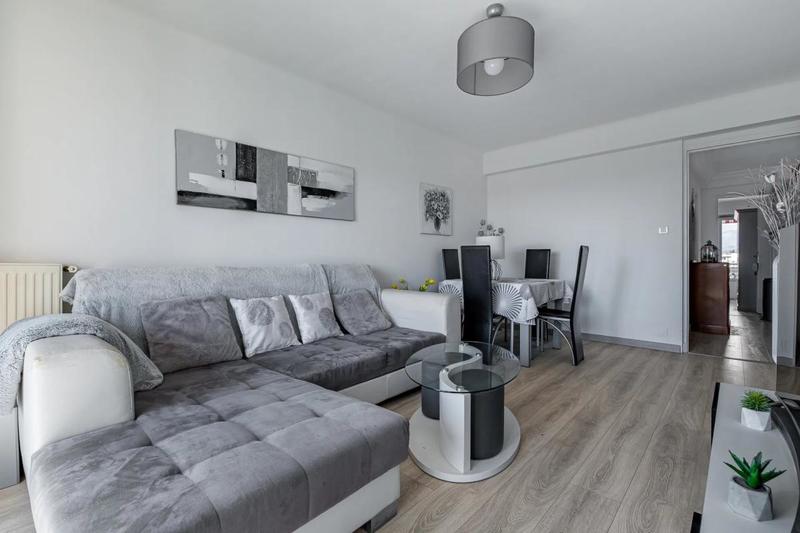 Appartement - 84 m² - 4 pièces