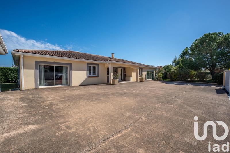 Maison - 238 m² - 7 pièces