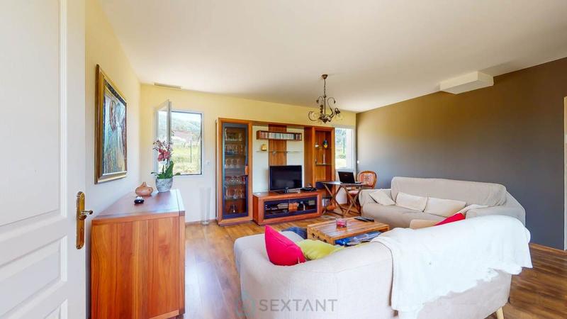 Maison - 313 m² - 11 pièces