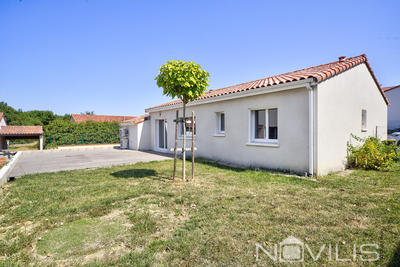 Maison - 90 m² - 4 pièces