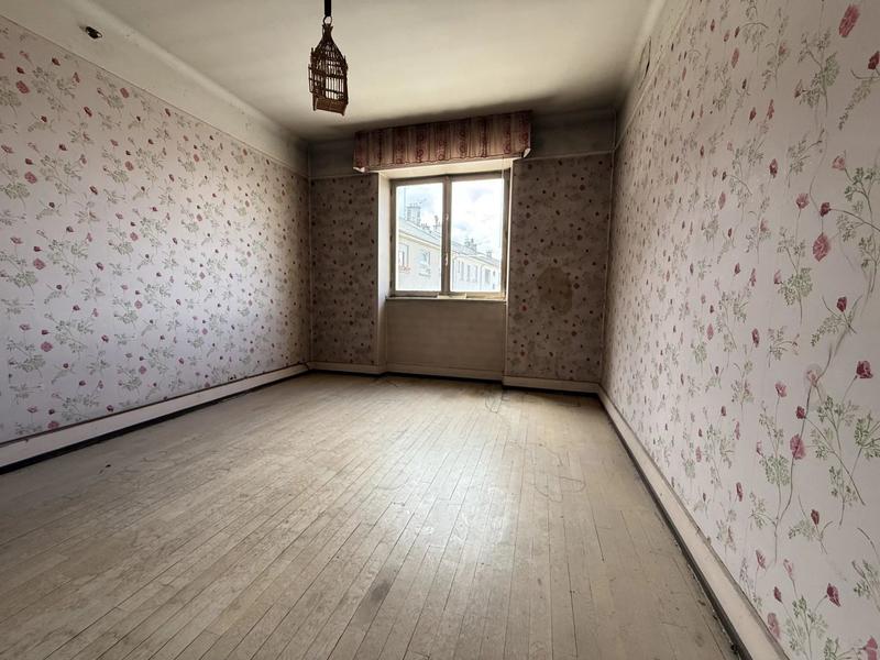 Appartement - 102 m² - 4 pièces