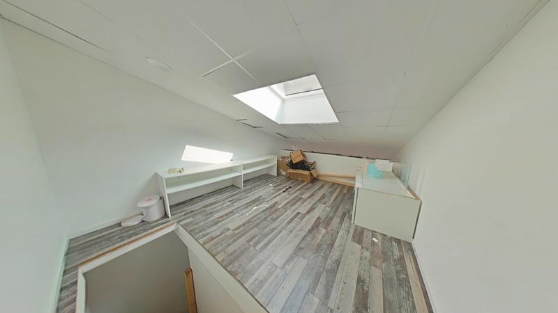 Local commercial - 64 m² - 3 pièces