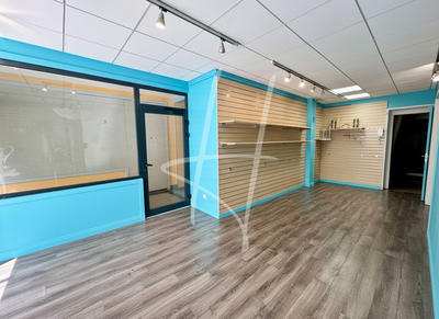 Local commercial - 64 m²