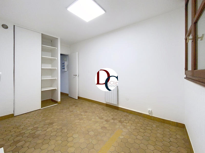 Bureau - 131 m² - 8 pièces