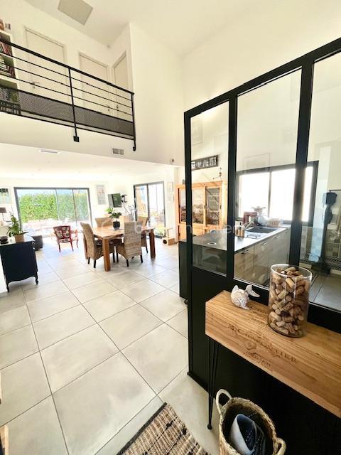 Maison - 107 m² - 4 pièces