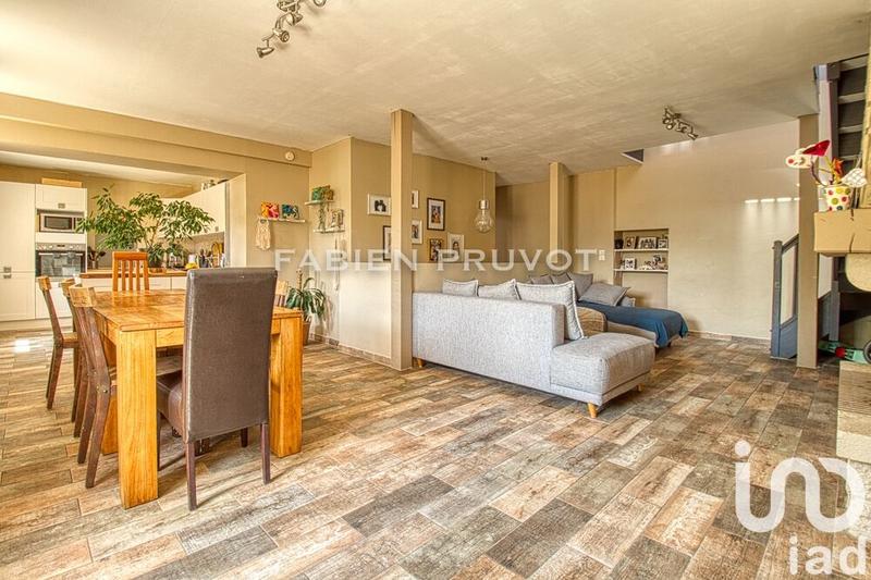 Maison - 158 m² - 8 pièces