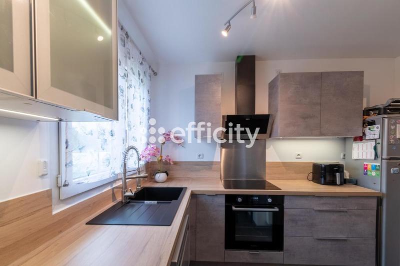 Pavillon - 100 m² - 5 pièces