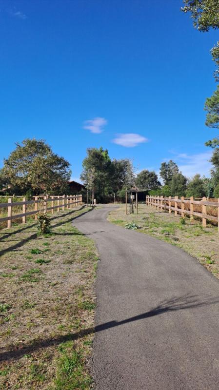 Terrain constructible - 1 088 m²