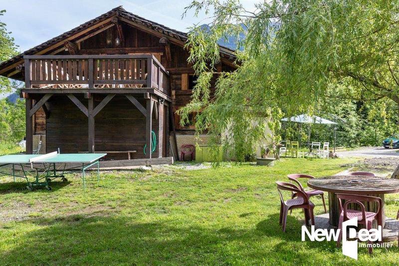 Maison en pierre - 186 m² - 13 pièces