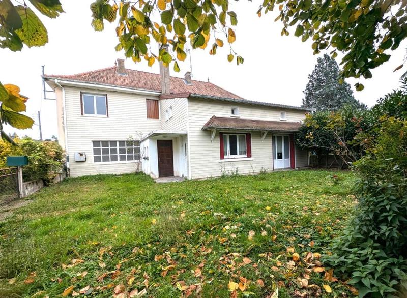 Maison - 195 m² - 7 pièces