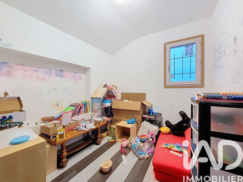 Maison - 217 m² - 8 pièces