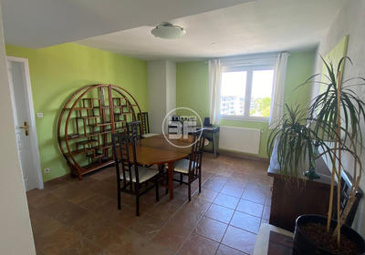 Appartement - 125 m² - 5 pièces