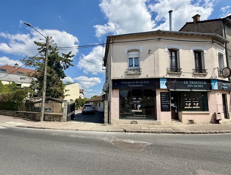 Maison - 163 m² - 9 pièces