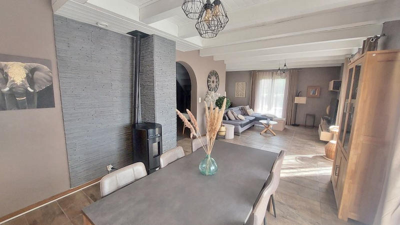 Maison - 145 m² - 8 pièces