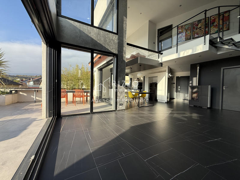 Appartement - 150 m² - 5 pièces