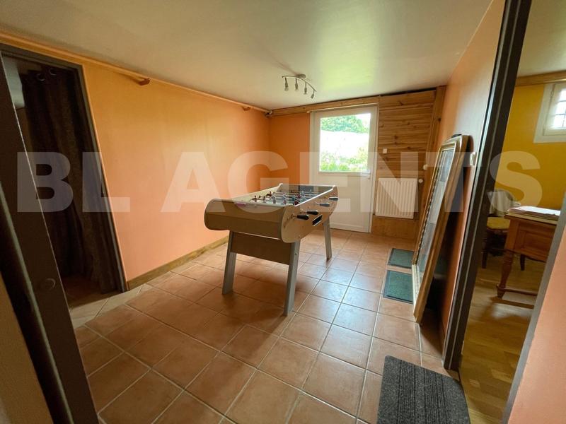 Maison - 240 m² - 12 pièces