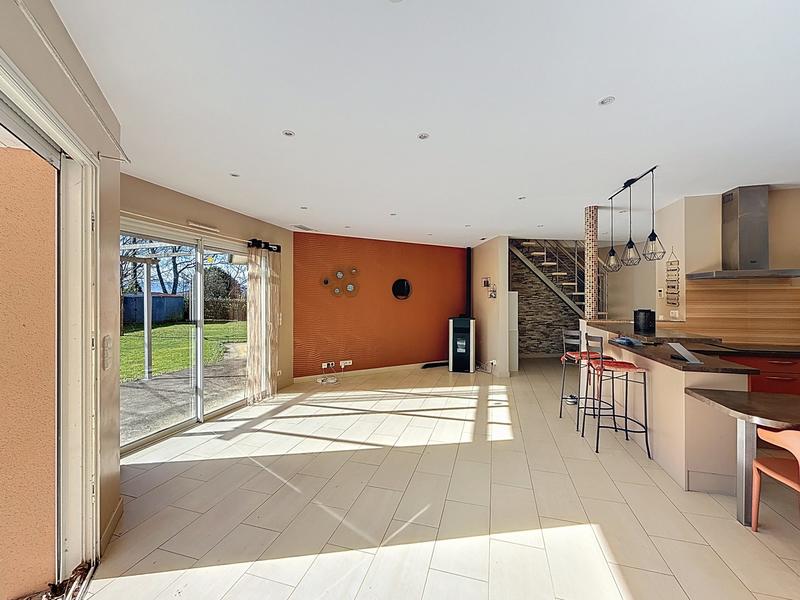 Maison - 122 m² - 4 pièces