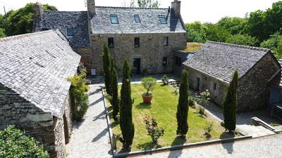 Propriété - 300 m² - 8 pièces