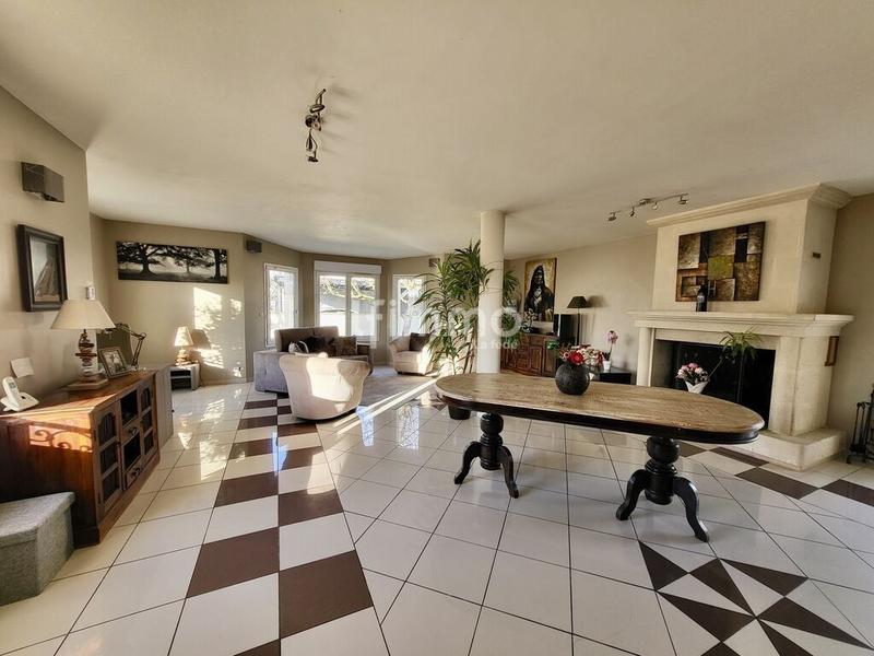 Immeuble - 175 m² - 7 pièces