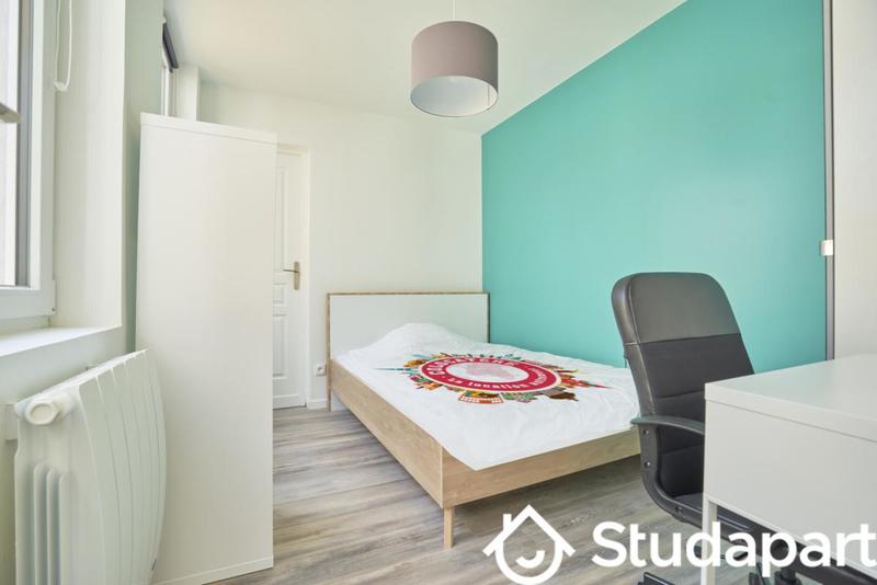 Chambre - 13 m² - 1 pièce