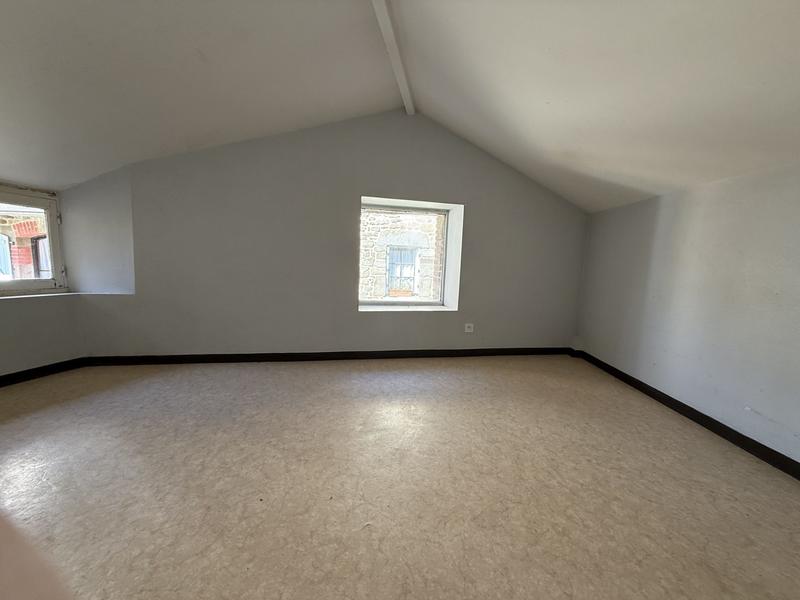 Maison - 93 m² - 4 pièces