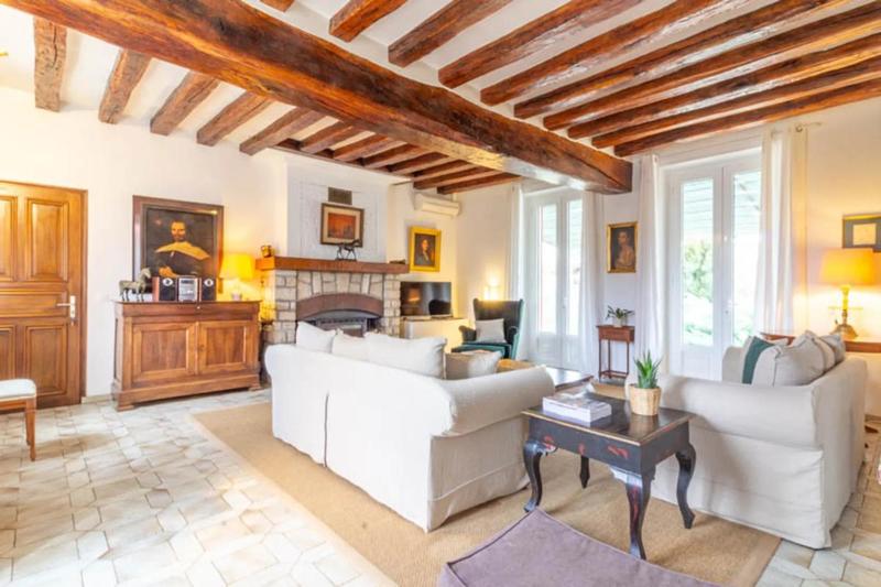 Propriété - 212 m² - 7 pièces