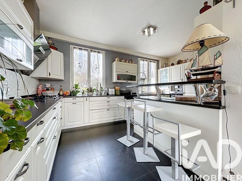 Maison - 400 m² - 10 pièces