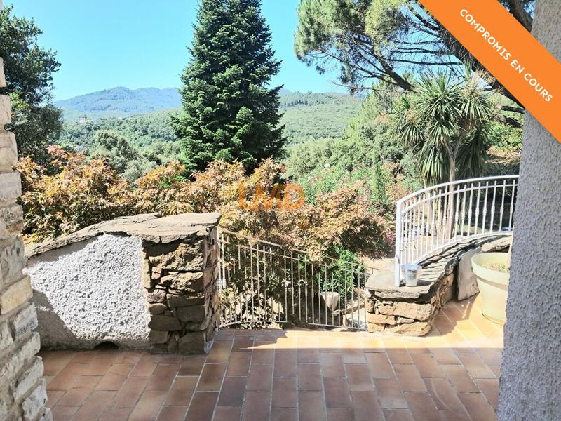 Maison - 140 m² - 6 pièces