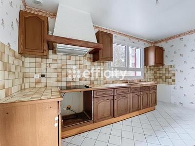 Maison - 94 m² - 4 pièces