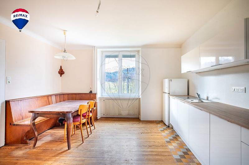 Maison - 206 m² - 9 pièces