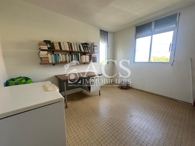 Maison - 220 m² - 6 pièces