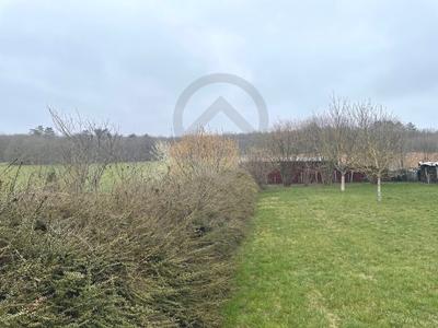 Terrain constructible - 1 002 m²