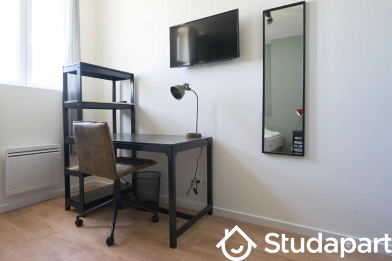 Chambre - 15 m² - 1 pièce