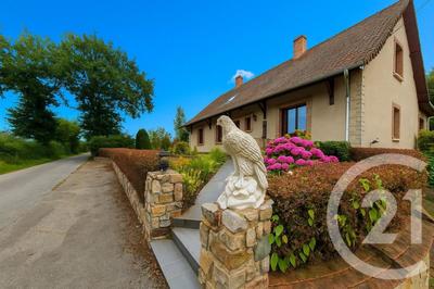 Maison de village - 152 m² - 9 pièces