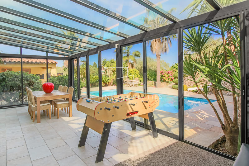 Maison - 220 m² - 7 pièces