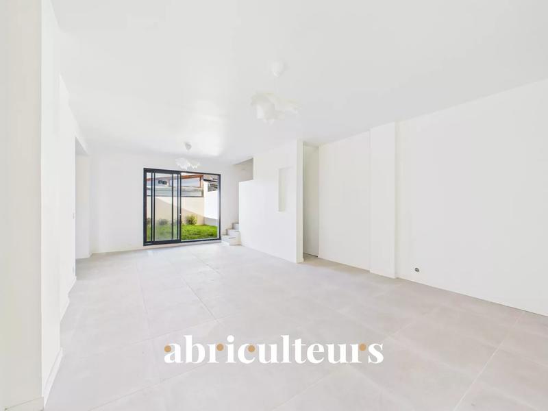 Maison - 25 m² - 5 pièces