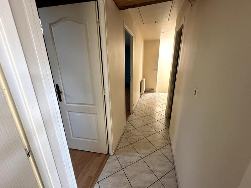 Maison - 202 m² - 8 pièces