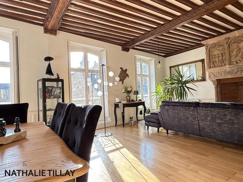 Appartement bourgeois - 106 m² - 4 pièces