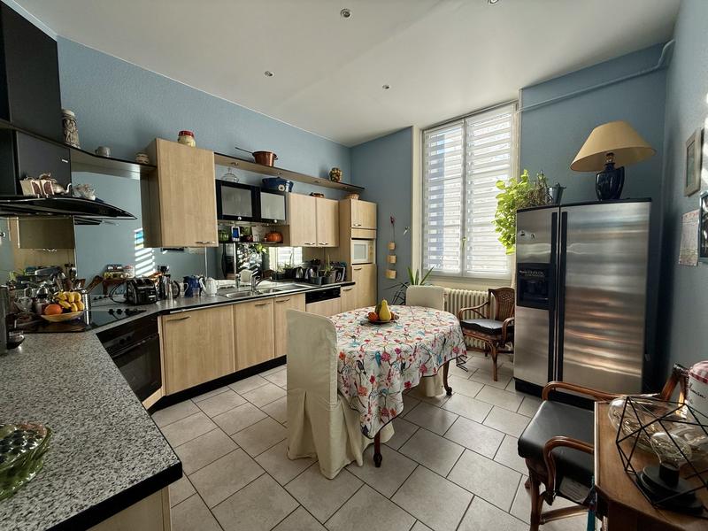 Appartement - 140 m² - 5 pièces