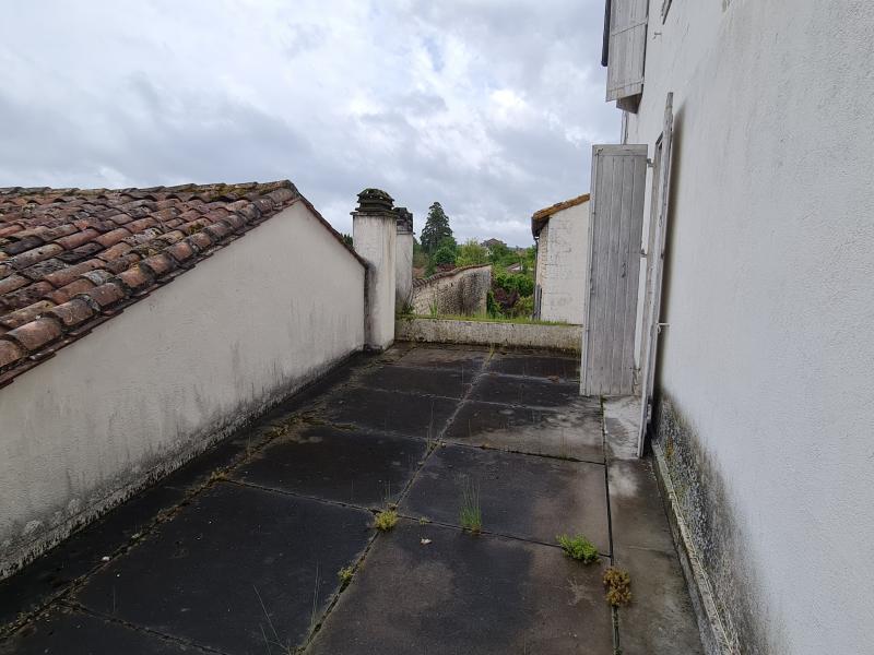 Maison - 200 m² - 11 pièces